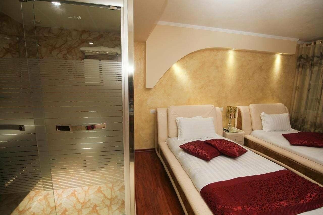 Carmen Hotel 3*